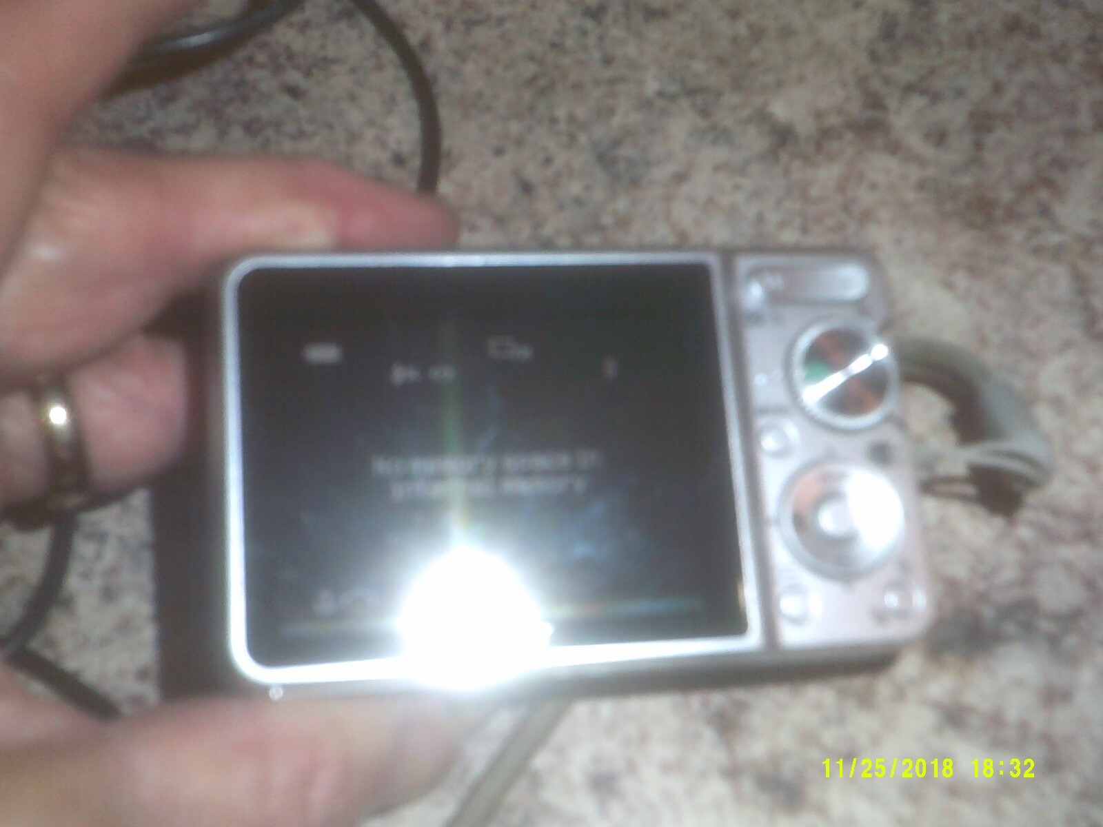 SONY Cyber-shot 7.2mp DSC-S750