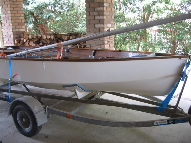 PACER WOODEN DINGHY COMPLETE WITH SAILS &amp; TRAILER 