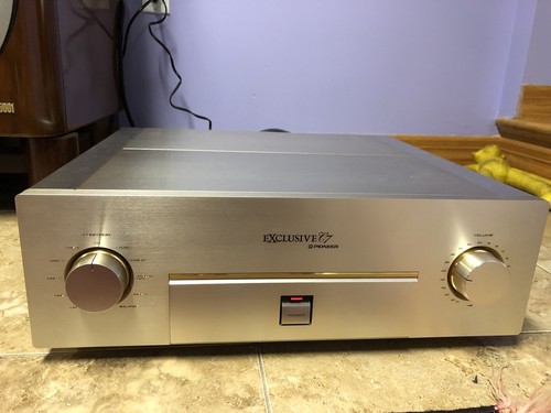 Pristine vintage Pioneer EXCLUSIVE C7 stereo pre amplifier. MEGA RARE!!!!!