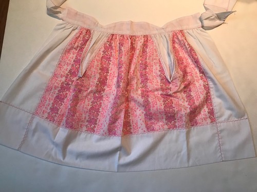 Vintage Apron Reversible Pink Floral Pattern Skirt Pockets Handmade Collectible
