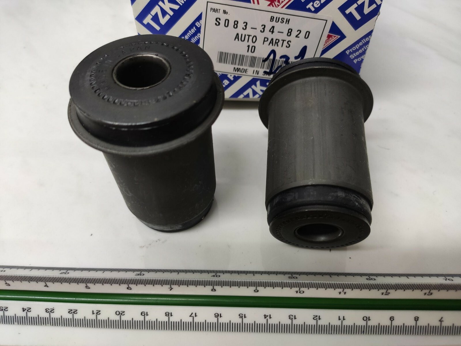 2xPcs Lower Arm Bushes for Mazda E-SERIES, E2000, E2200, OEM 2xPcs Lower Arm Bushes for Mazda E-SERIES, E2000, E2200, OEM