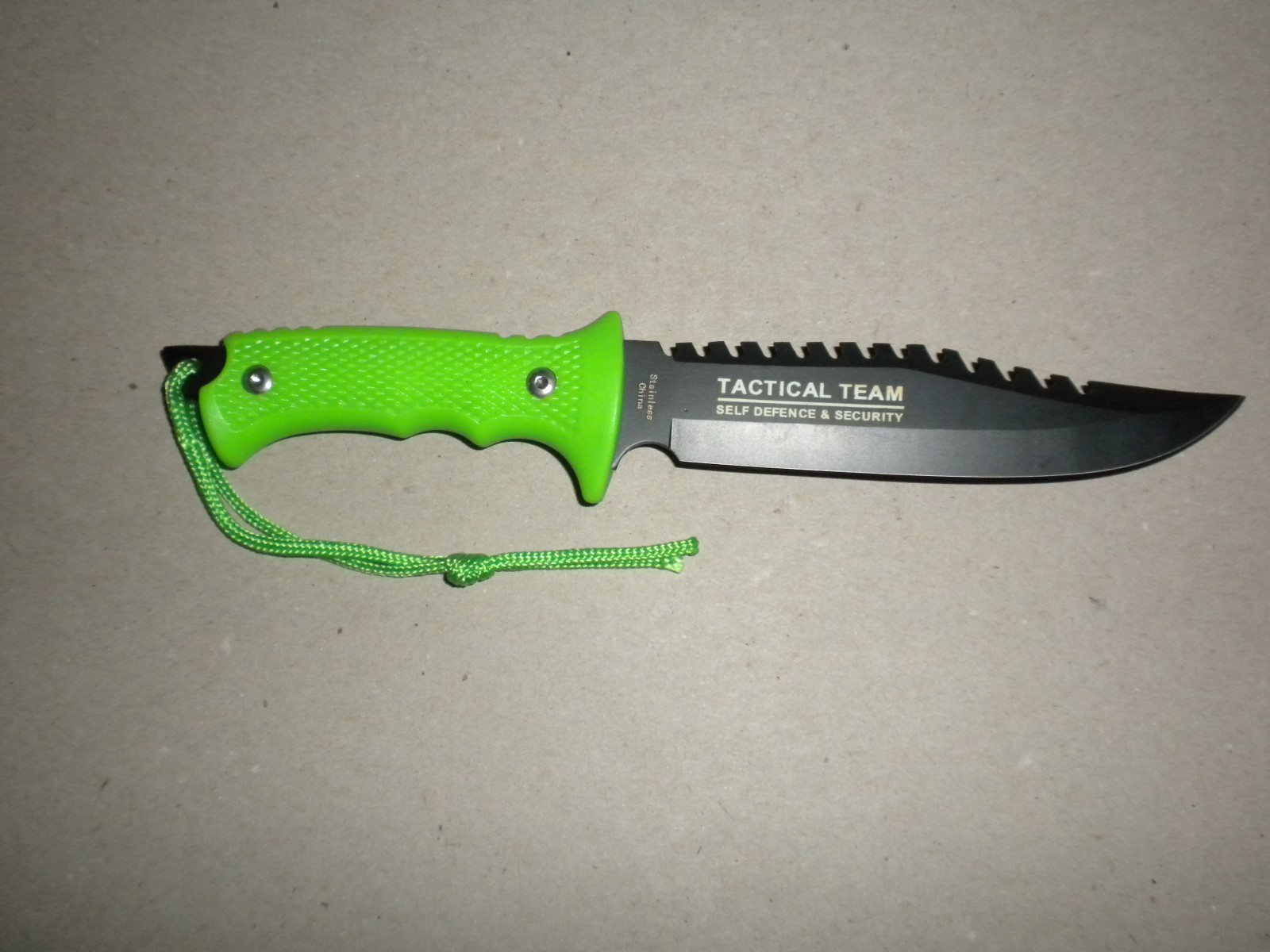 Tactical Self-Defense Fixed-Blade Knife (Zombie Wars) Model 8268