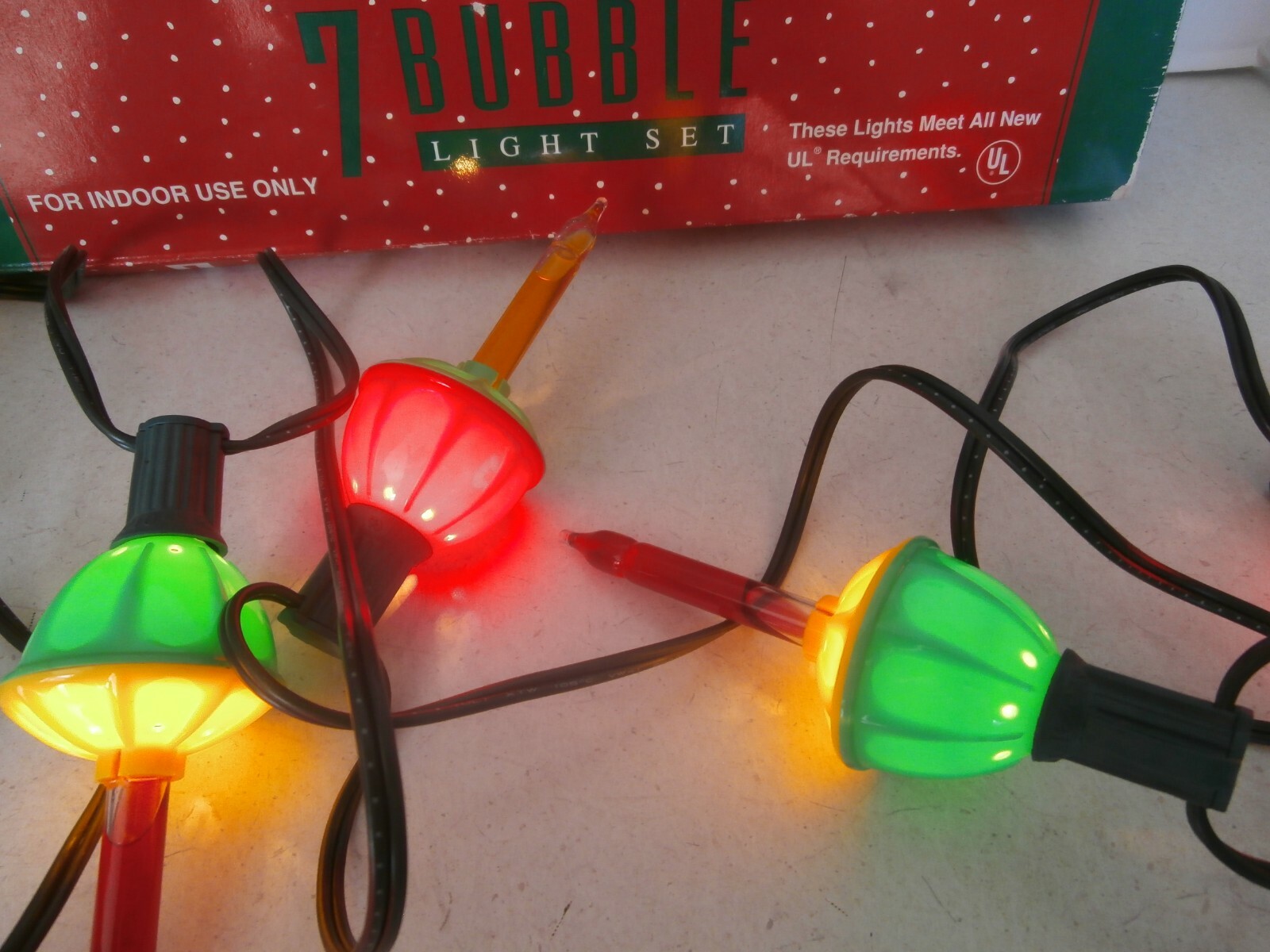 Christmas Vintage Dillard's Trimmings Multi color 7 Bubble Light Set