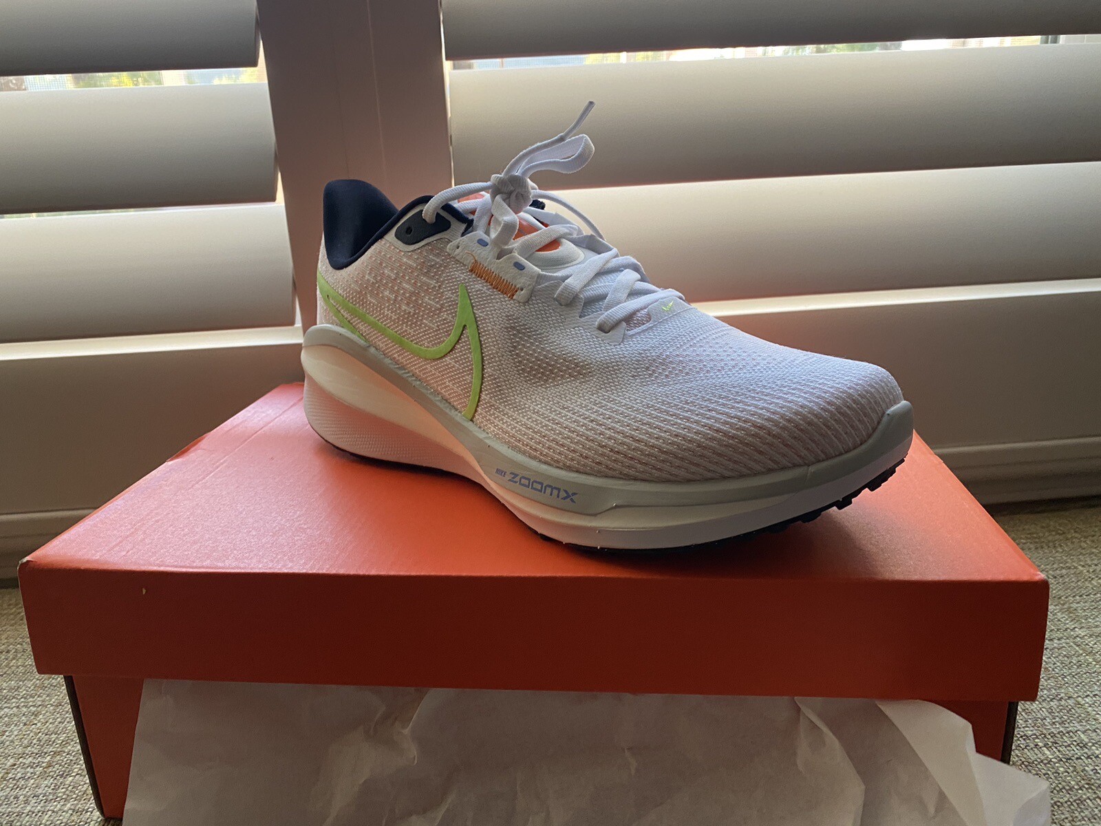 Nike ZoomX vomero17ホワイト Nike Zoom Vomero 17 White/Sail/Green Pro Mens Running Shoes