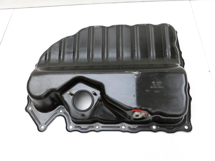 VW Tiguan 5N 11-16 2,0 155KW CCZB Ölwanne Motorwanne VW Tiguan 5N 11-16 12.12.2012 06J103600AF gebraucht Vorschau 5