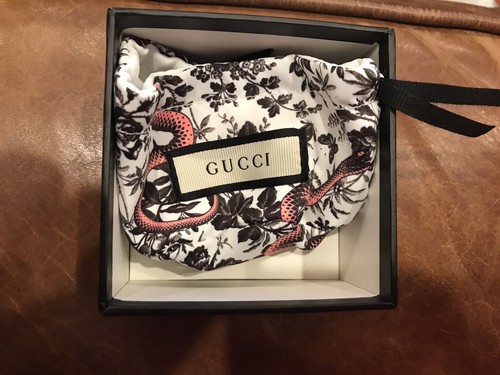 Pre-owned Gucci Women's  Heart Bracelet - Silver Size 7 Made In Italy