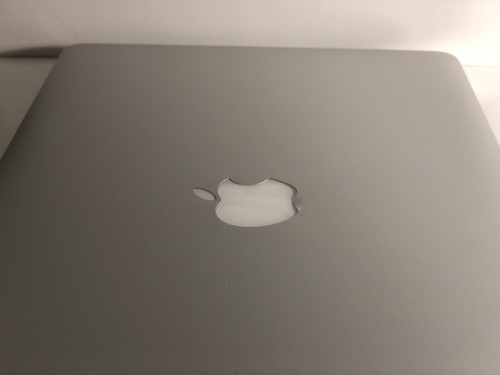Apple MacBook Pro 15.4