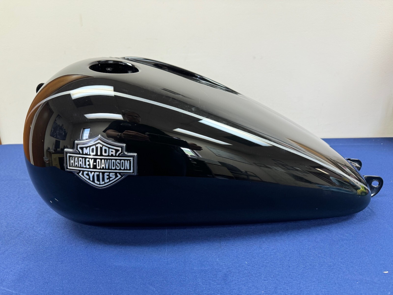 Harley-Davidson 61593-10 FXDWG Dyna Wide Glide Fuel Tank