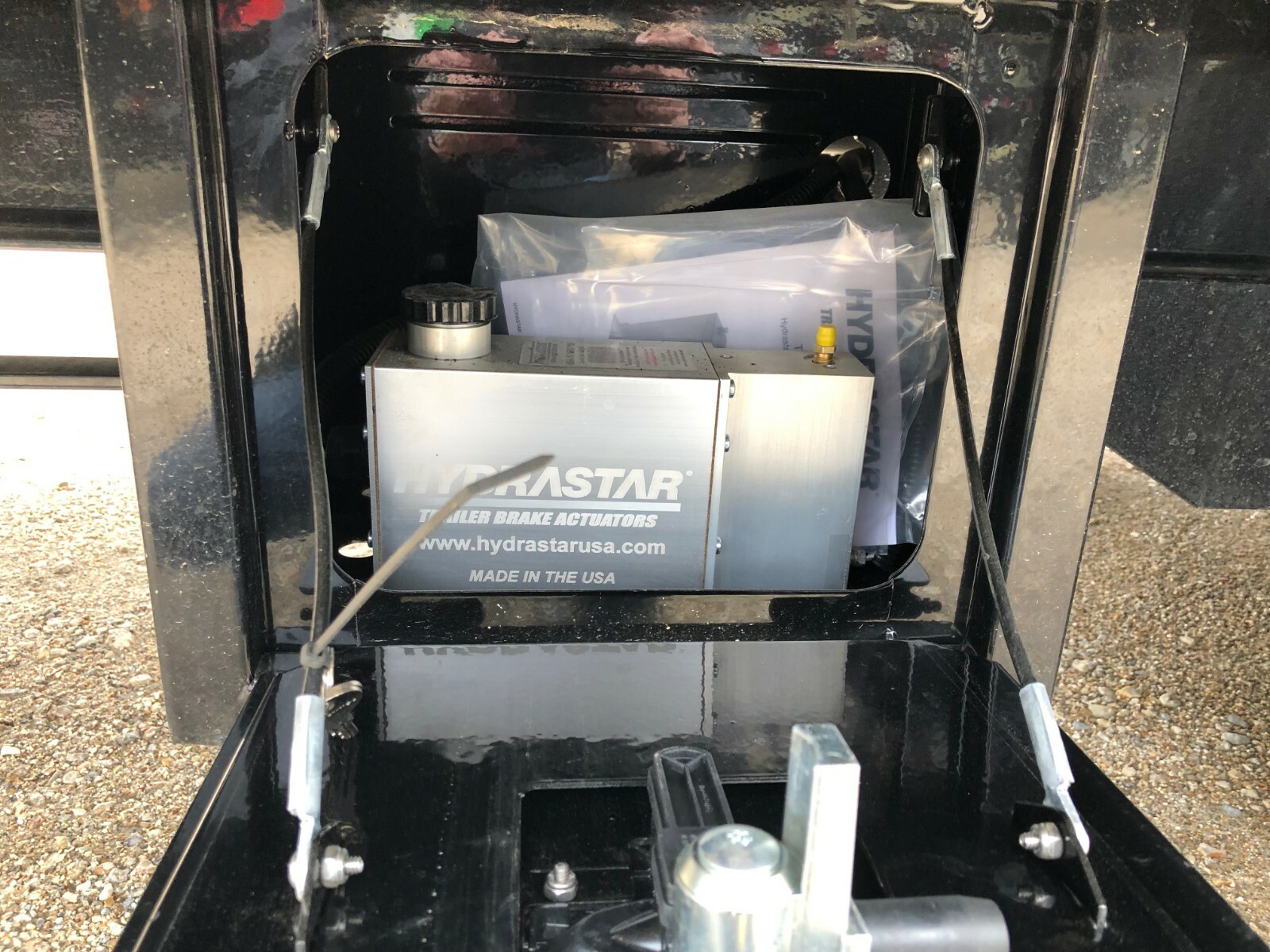 40 'X 102--IRON BULL-DECKOVER GOOSENECK--2/12K --MAX RAMPS-HYDRAULIC BRAKES-NEW