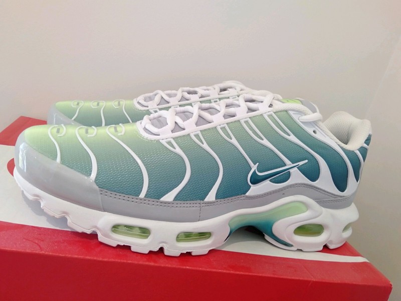 air max plus ghost green