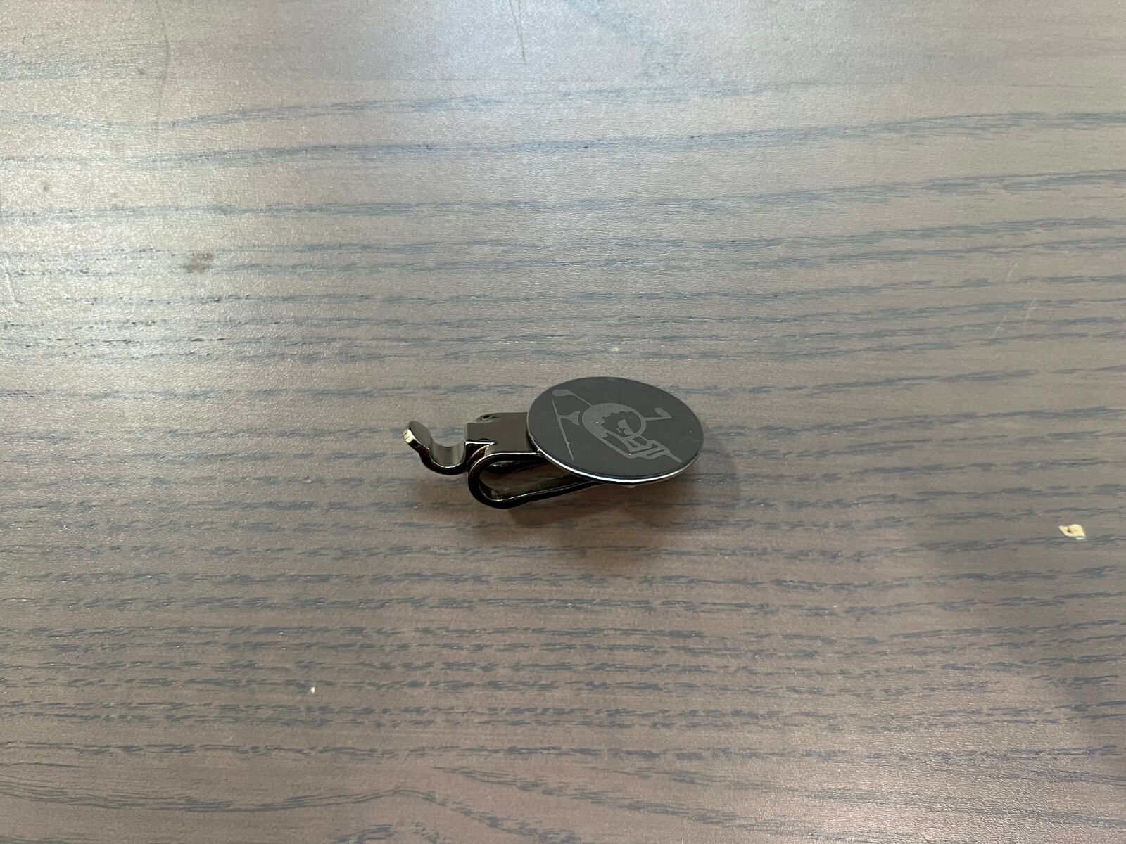 SnapTee Golf Hat Clip with Magnetic Ball Marker and Tee Holder (Silver)