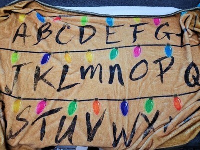 Stranger Things 50x40 Blanket - Soft Plush Throw Brown Letters Alphabet N7