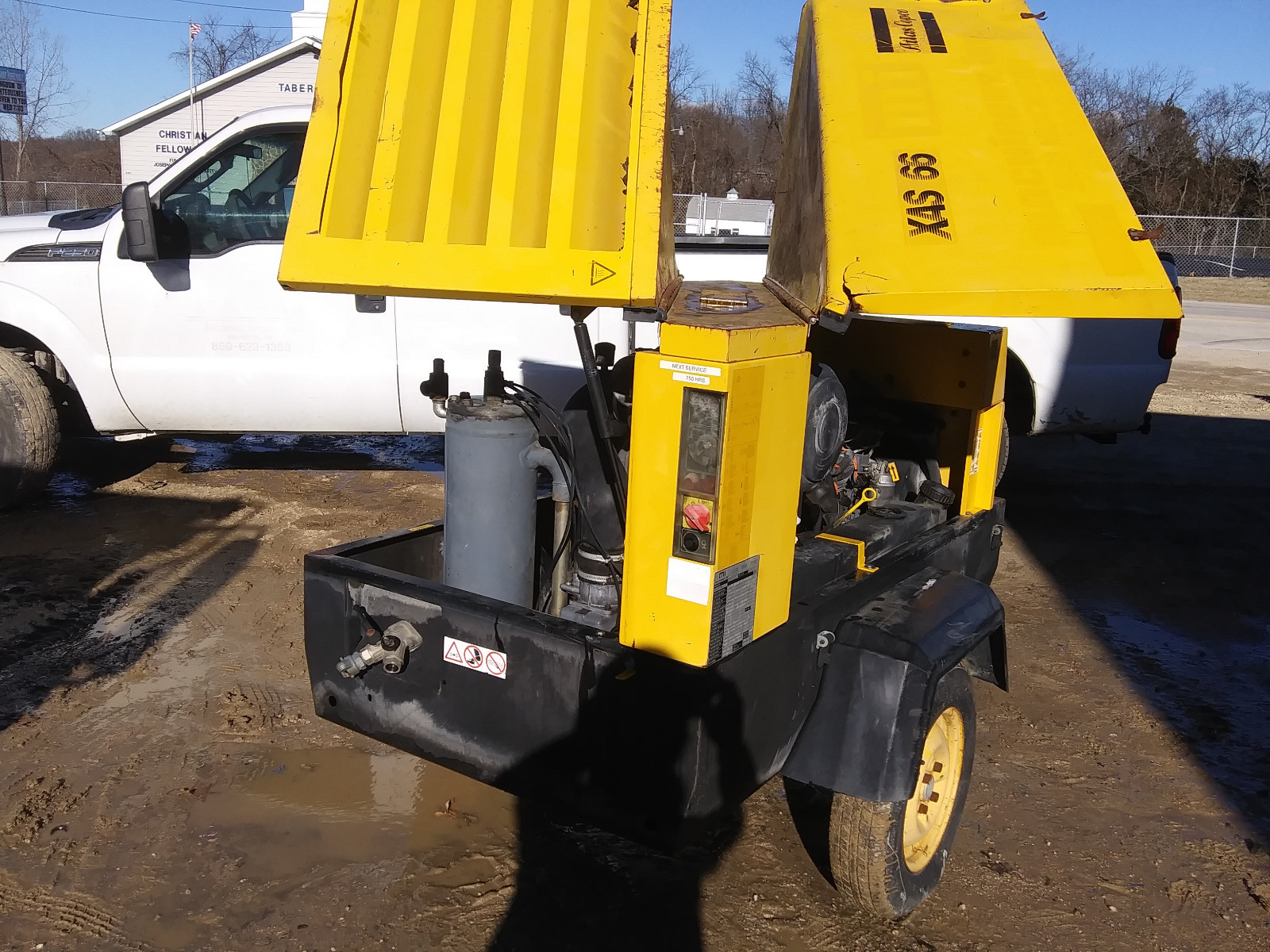 2010 ATLAS COPCO XAS 400 66 130 CFM COMPRESSOR LOW HOUR Twin Screw Injected