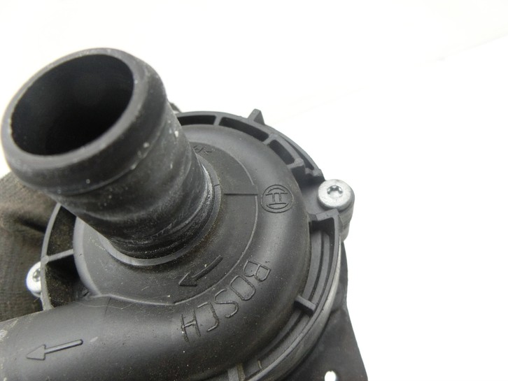 Mercedes W164 ML320 08-11 CDI 3,0 165KW Umwelzpumpe Heizung Pumpe Rechts  - Bild 2