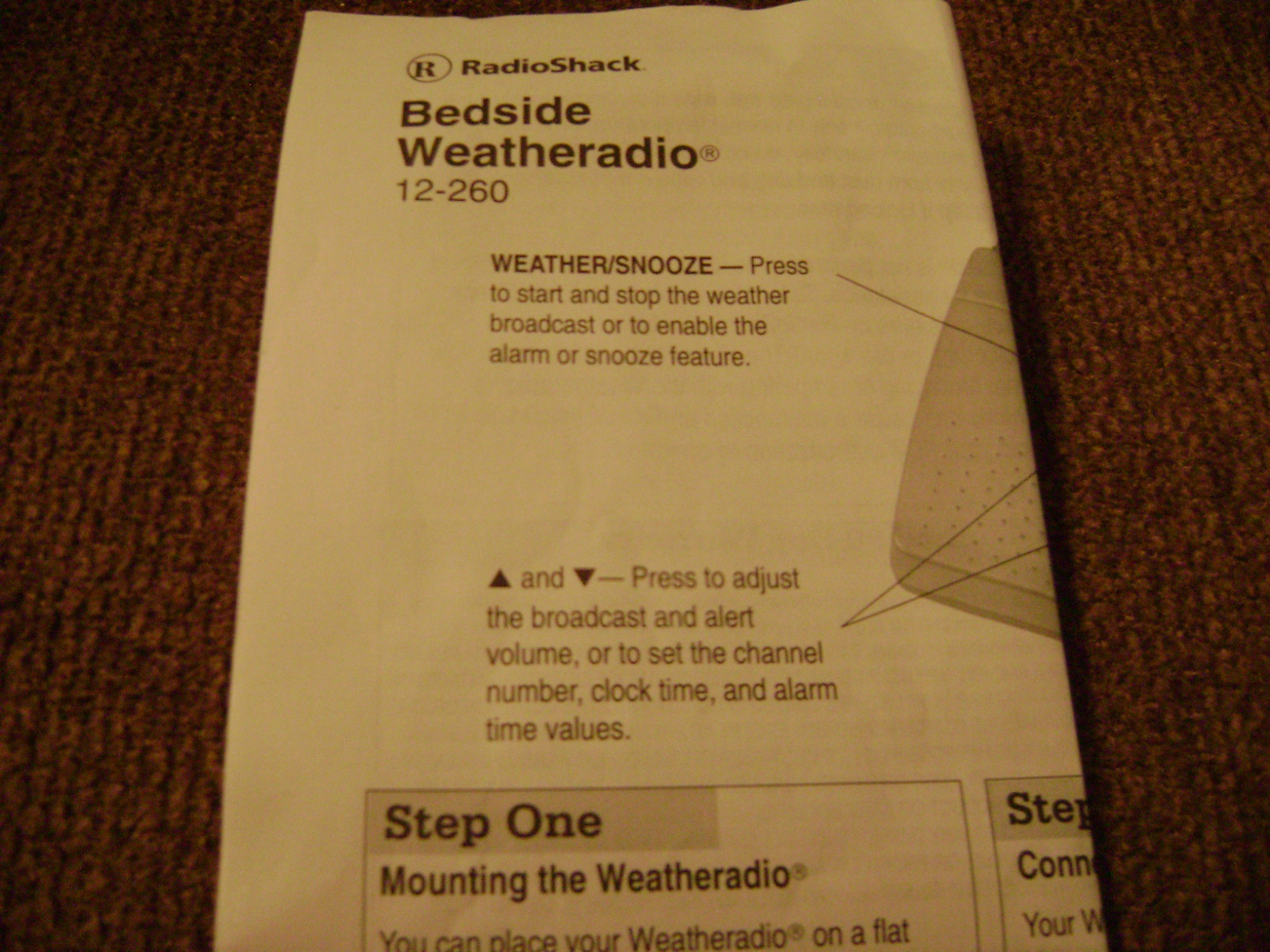 RADIO SHACK WEATHERADIO ALARM CLOCK NOAA 12-260 (NEW IN BOX)