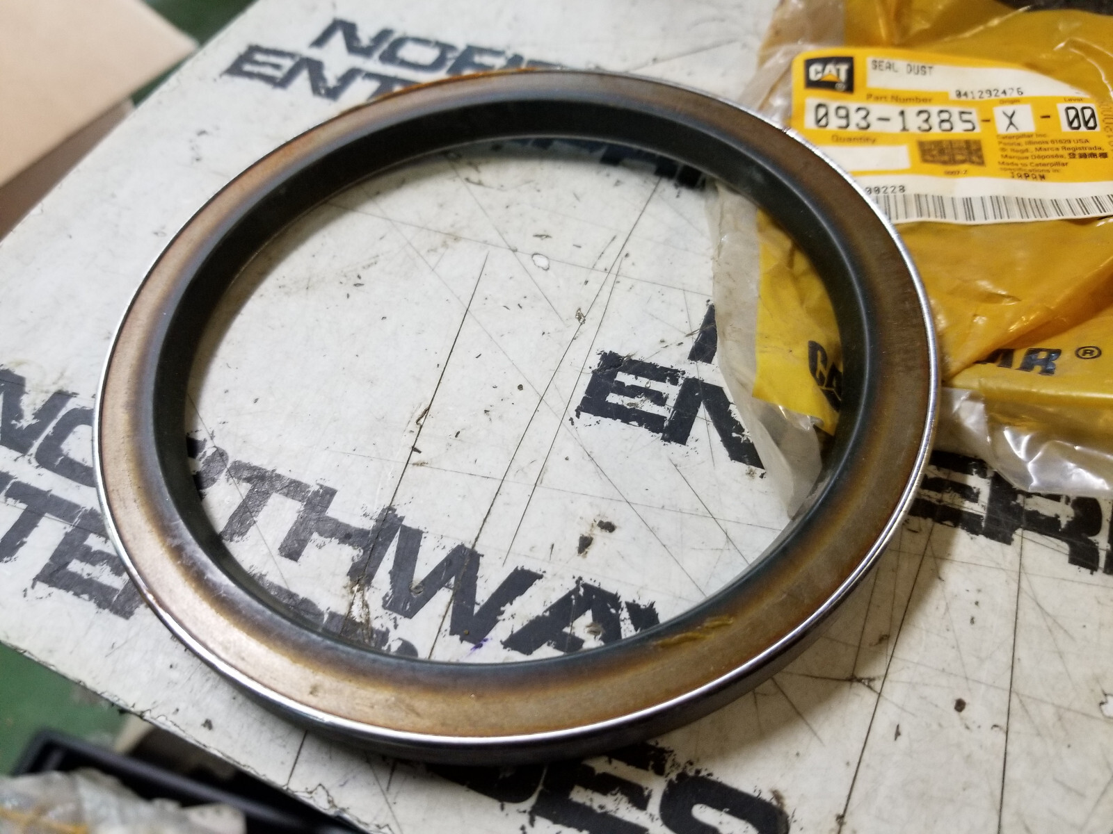 093-1385 CATERPILLAR SEAL 0931385 - Picture 1 of 4