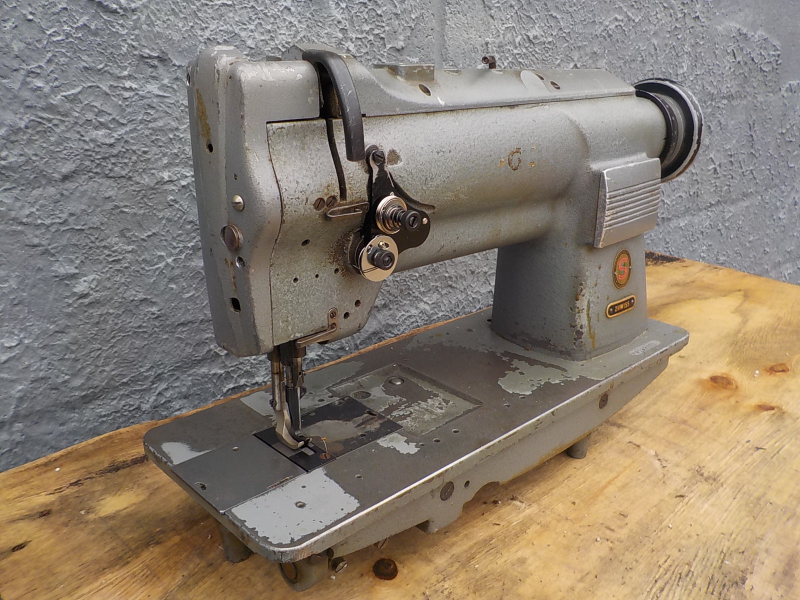 Industrial Sewing Machine Model Singer 211w155 single walking foot-  Leather
