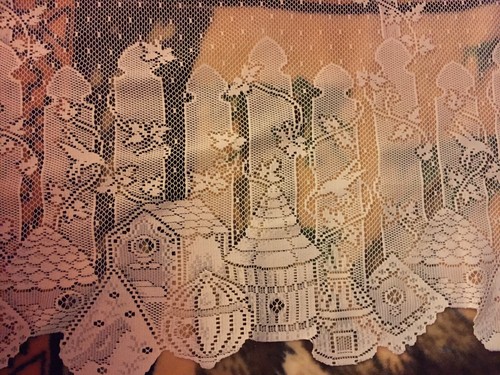 Vintage Beautiful Lace Curtains PICKET FENCES BIRD BOX American Made In USA
