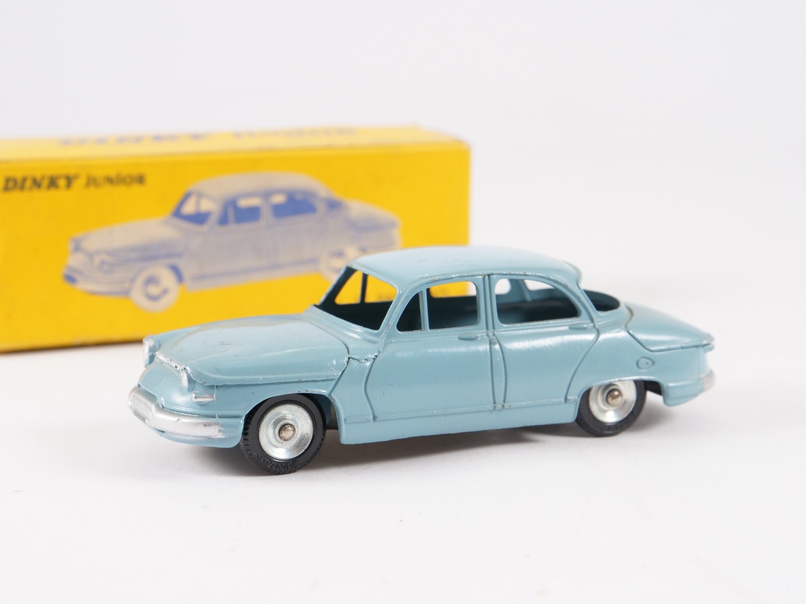 パナール PL17 - フランス ディンキージュニア #102 Dinky Toys Junior F n° 102 Panhard PL 17 peu fréquent en