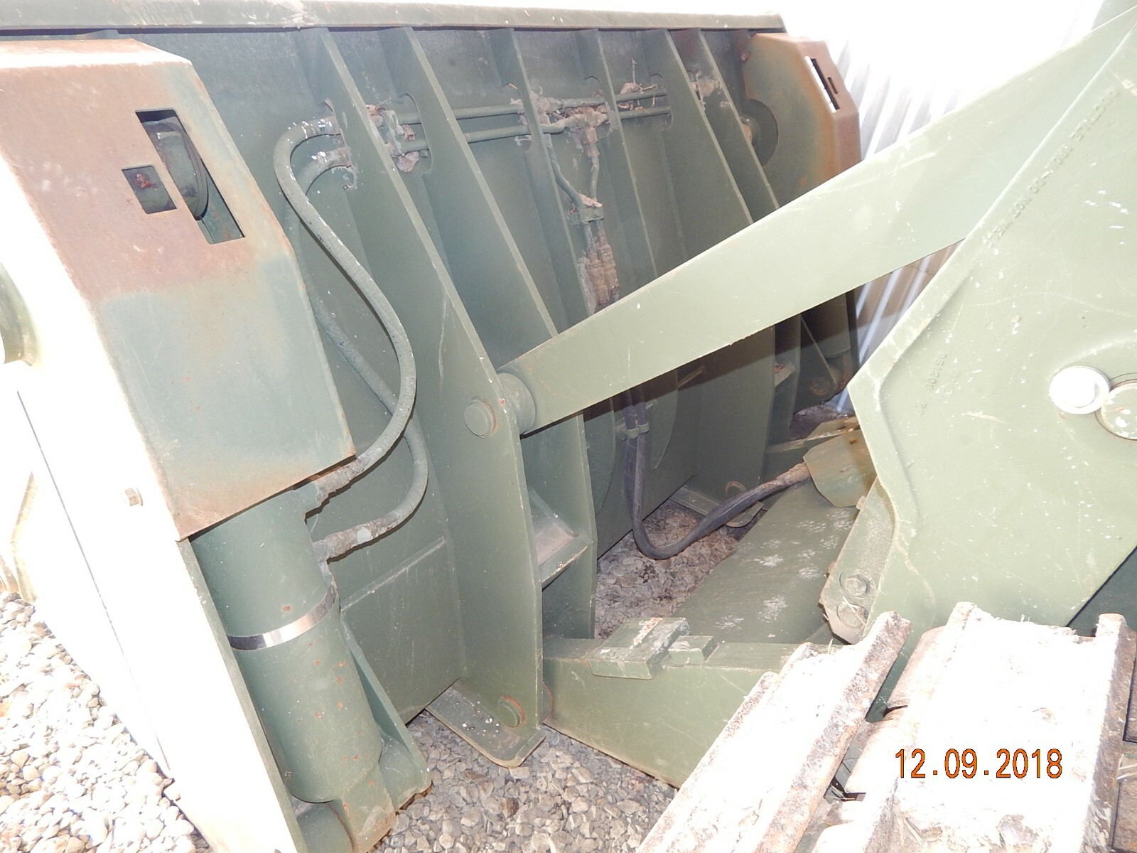 Case 1155E crawler loader  bulldozer military dozer