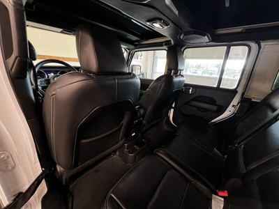image 4 of interior