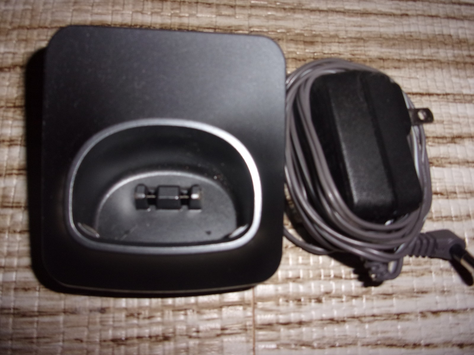 Panasonic PNLC1018 YA Cordless Phone Handset Charger Cradle  PNLV226  Adapter