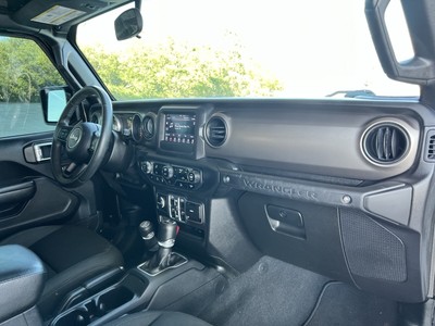 image 3 of interior