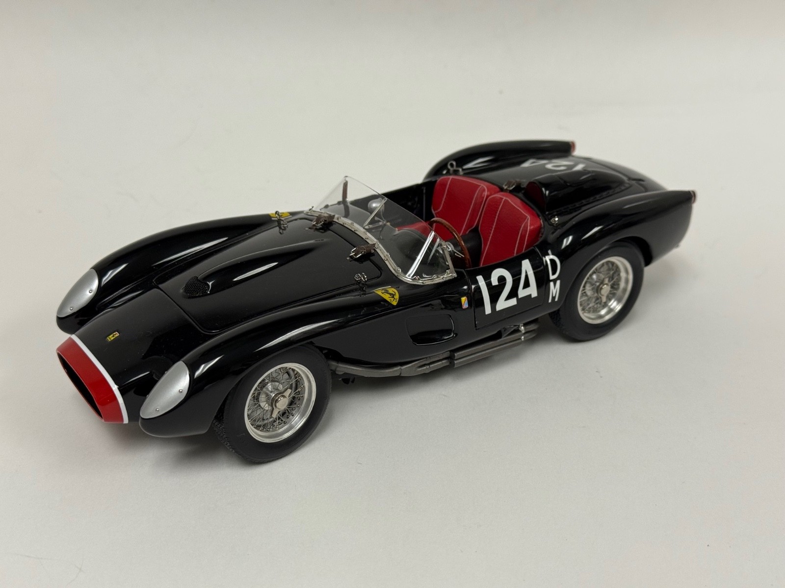 1/18 CMC Ferrari 250 Testa Rossa 1957 Pahntoon Fender Chassi
