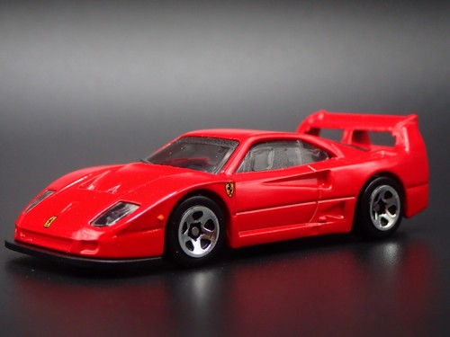 1987-1992 FERRARI F40 COMPETIZIONE RED 1:64 SCALE