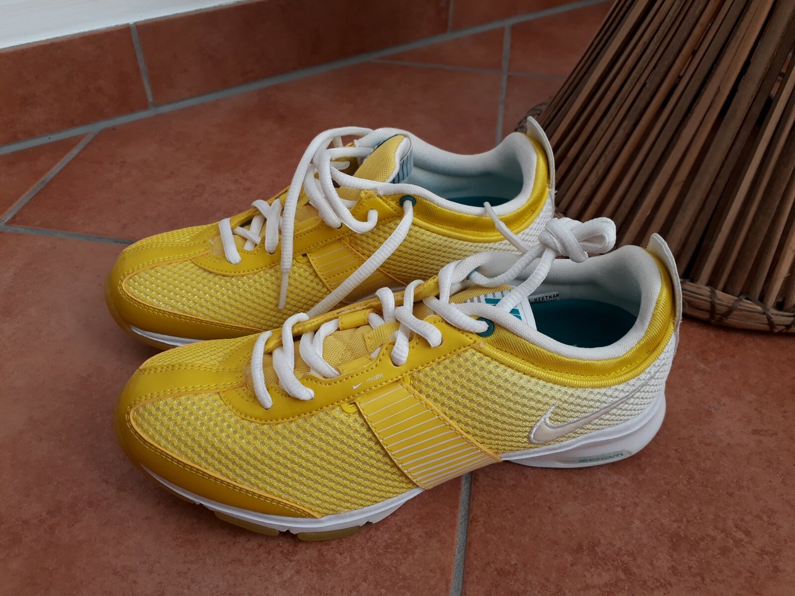 Nike Turnschuhe Weiss Gelb Test Vergleich +++ Nike Nike Turnschuhe Weiss Gelb Test Vergleich +++ Nike