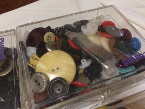 Lot of Vintage Buttons 100s UNSORTED Various sizes and colors 4 plastic boxes