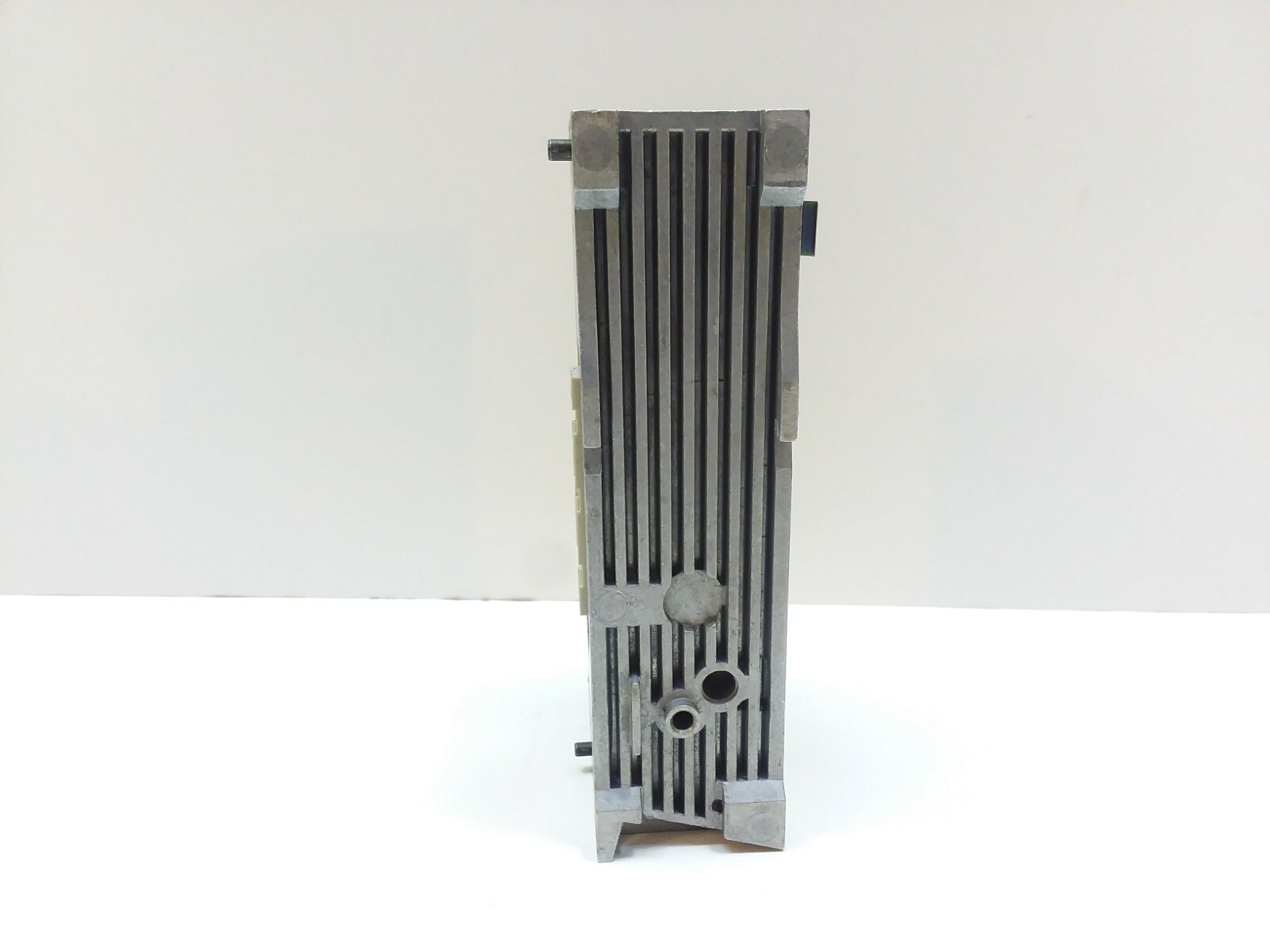 Festo VIGA-03-FB-4 Pneumatic Output Module