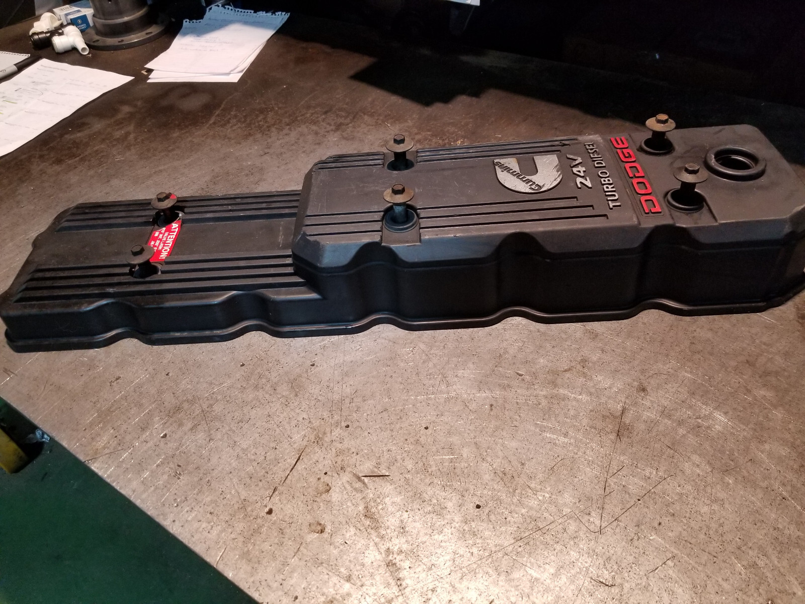 Dodge Ram 5.9L Cummins USED VALVE COVER ASSEMBLY 2005-07 4931453 4931454 REV03 - Picture 9 of 12