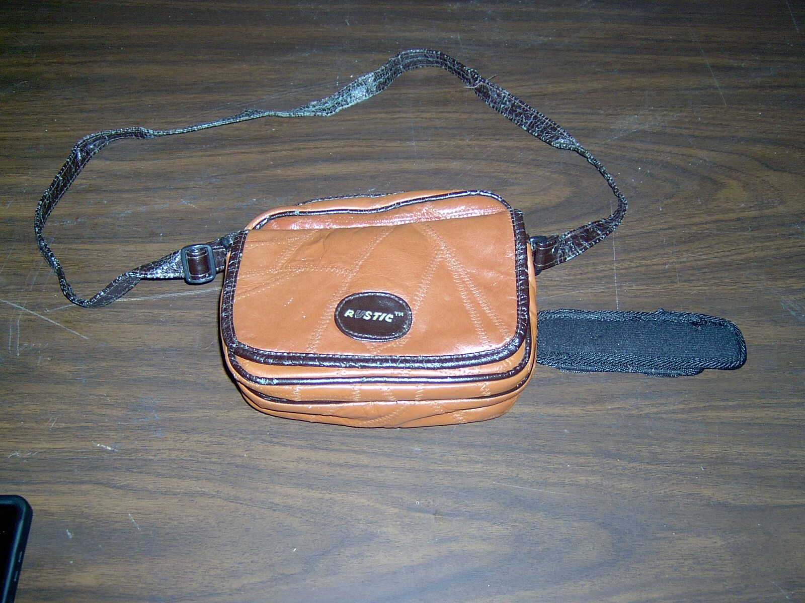 Vintage ? Rustic Camera Bag Leather 8x6x3 Brown With Strap 3 Vintage ? Rustic Camera Bag Leather 8x6x3 Brown With Strap 3
