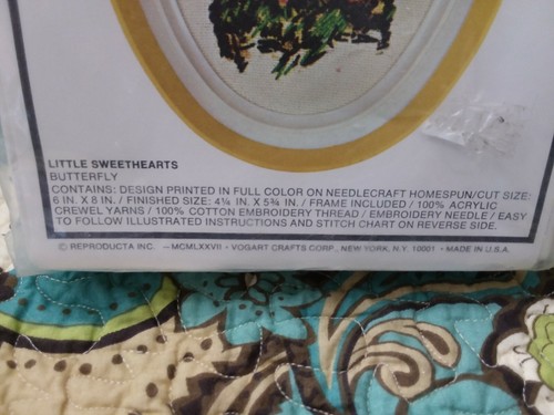LITTLE SWEETHEARTS BUTTERFLY # 2563 CREWEL STITCHERY KIT OVAL FRAME VINTAGE New