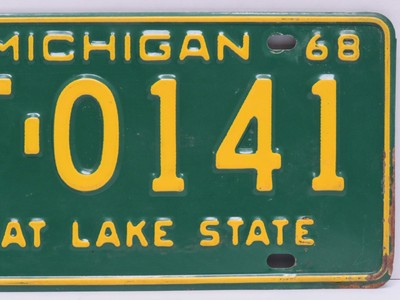 Single 1968 Michigan License Plate UF-0141 Ebossed Yellow on Green - UFO Alien