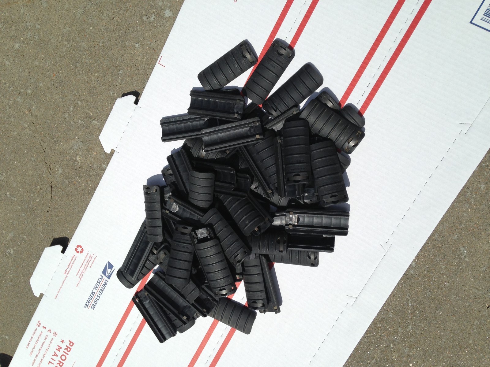 lot of 4 KNIGHTS ARMAMENT RAIL SYSTEM RIS RAIL COVERS  3.5 inch