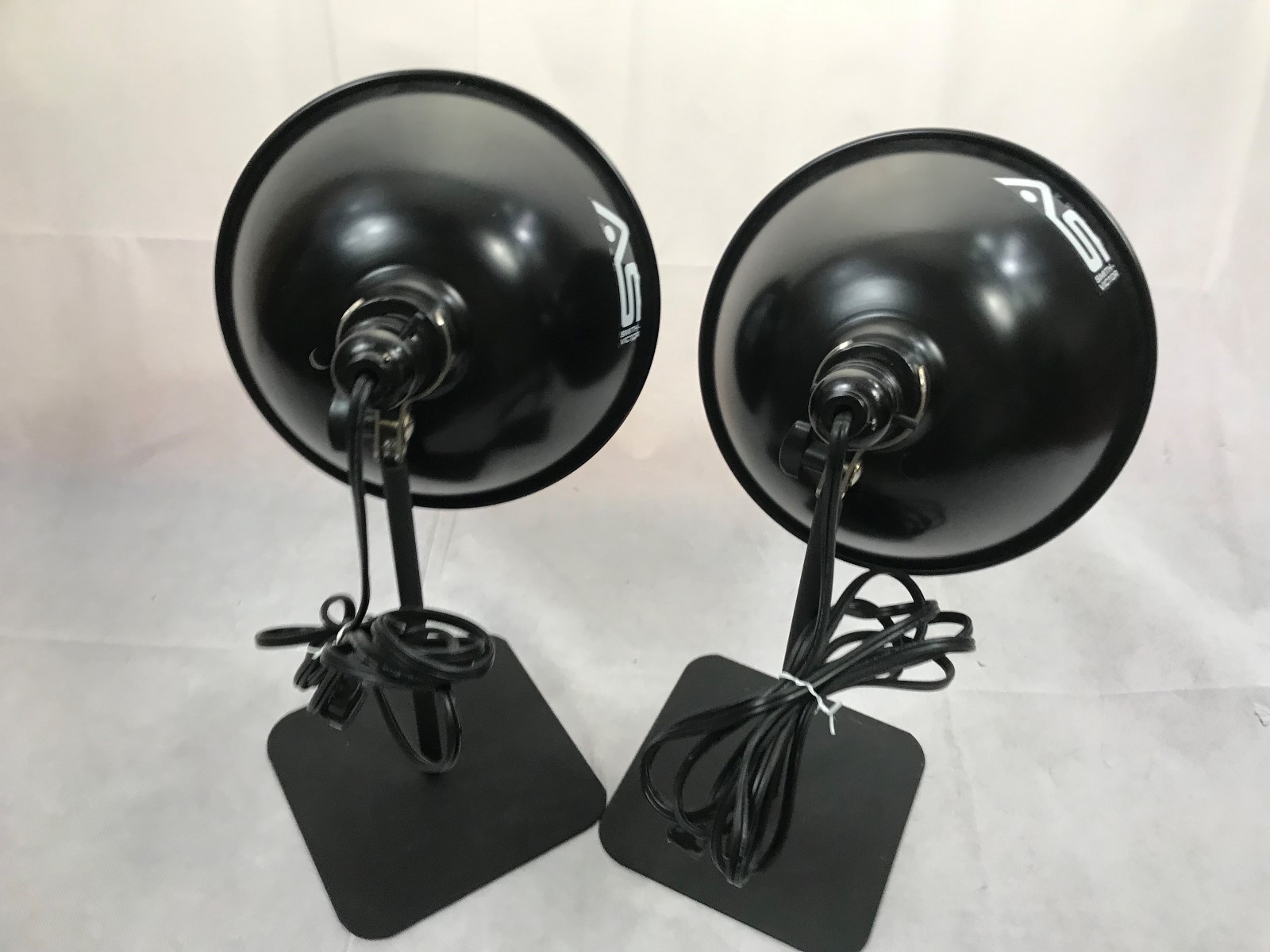 Lot Of 2 Smith Victor 10 in. Round Photography Studio Light Lamps