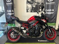 KAWASAKI Z900 PERFORMANCE-AKRAPOVIC-SEAT COWL-RADIATOR GUARD-SERVICE HISTORY