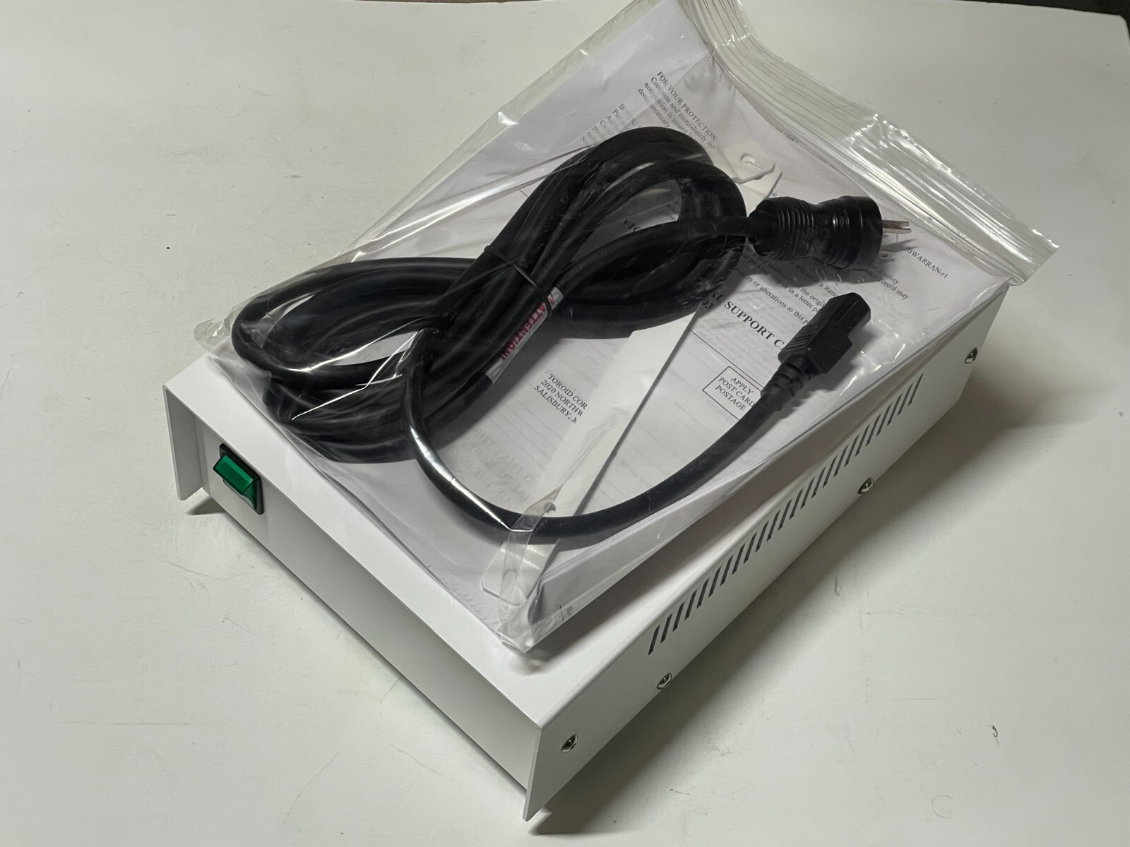 Toroid ISB-100M Medical Isolation Transformer 1000VA 9 115/230V Power Outlets