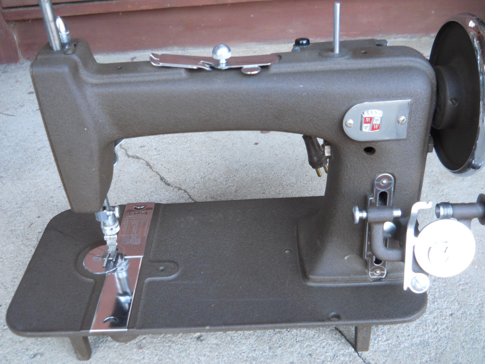 Vintage Montgomery Ward MW Sewing Machine Serial 605217868 Accessories Serviced