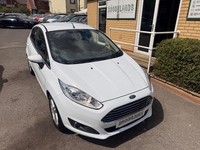 2013 Ford Fiesta 1.25 Zetec White 5 Door £35 Road Tax Low Insurance Group Isofix