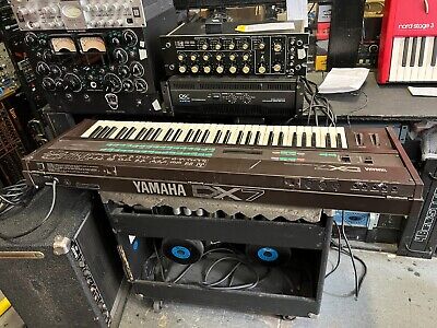 Original Yamaha  DX7 Synthesizer 61 key keyboard  DX7  Vintage  //ARMENS//