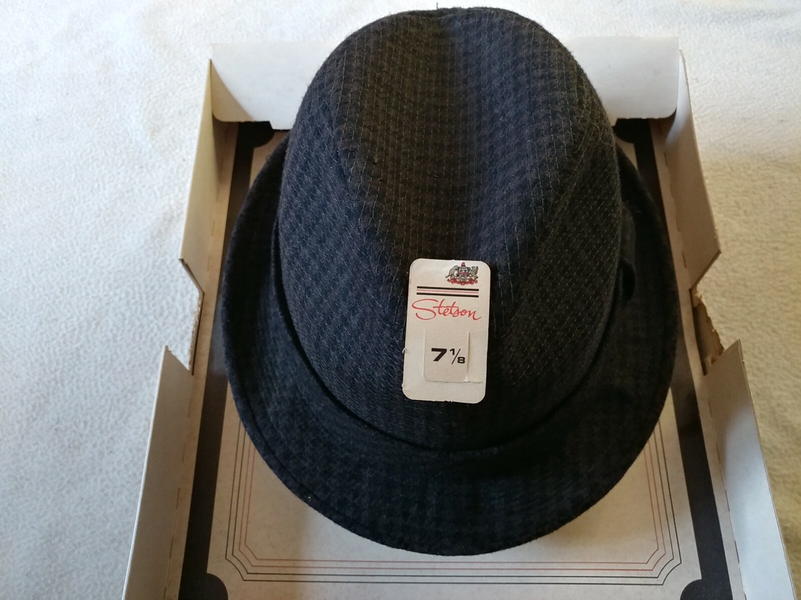 VINTAGE STETSON MENS FEDORA STYLE HAT