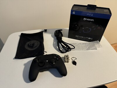 Nacon Revolution Pro BB4431 Black Wired Ergonomic PlayStation 4 Game Controller