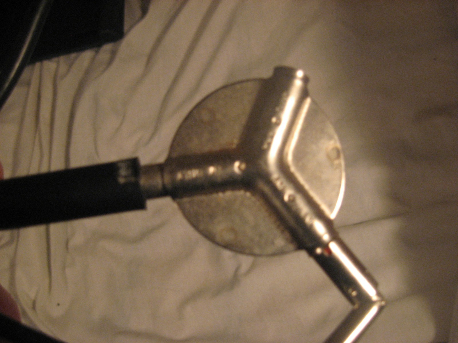 Unique AM FM Splitter Adapter Male / Female Y Antenna Ante NNA Switch