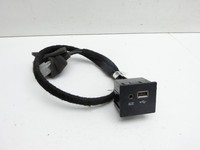 Maserati Ghibli M157 13-24 USB AUX Buchse Anschluss Maserati Ghibli M157 13-24 15.06.2016 670009770 gebraucht Vorschau 1