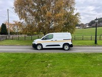 FIAT DOBLO CARGO 1000 1.5 BLUEHDI 100PS L1 SWB UTILITY VAN 23 REG 60,700 MILES