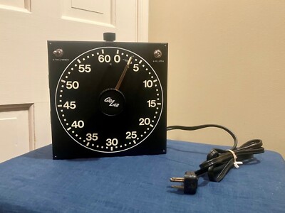 Gralab Model 400 60 Second Darkroom Timer With Dual Outlets~ Works Well