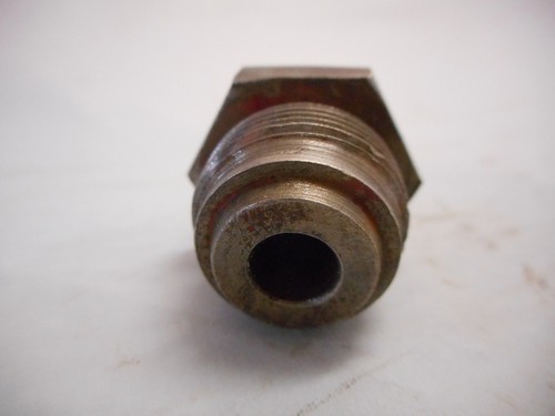 International 560 504 606 Tach Drive Housing Connection 368246R1
